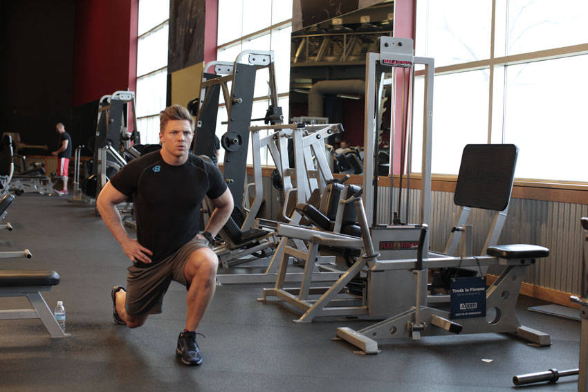 Bodyweight Walking Lunge — demonstration image 2