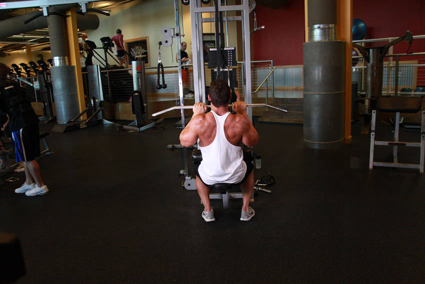 Close-Grip Front Lat Pulldown — demonstration image 2