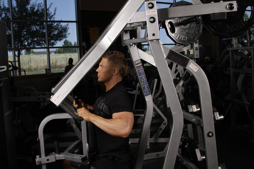 Chest-supported row — demonstration image 2