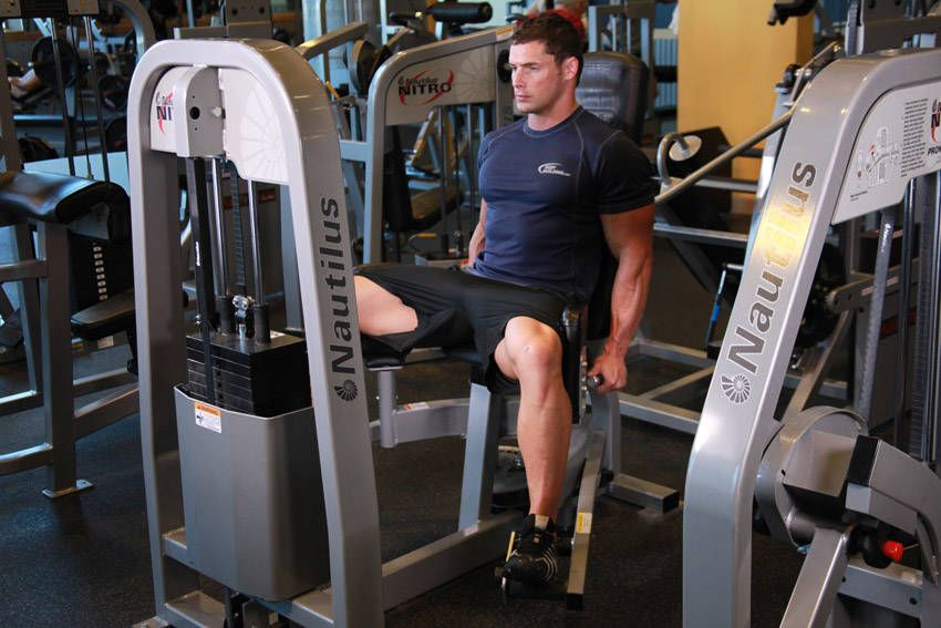 Hip abduction machine — demonstration image 2