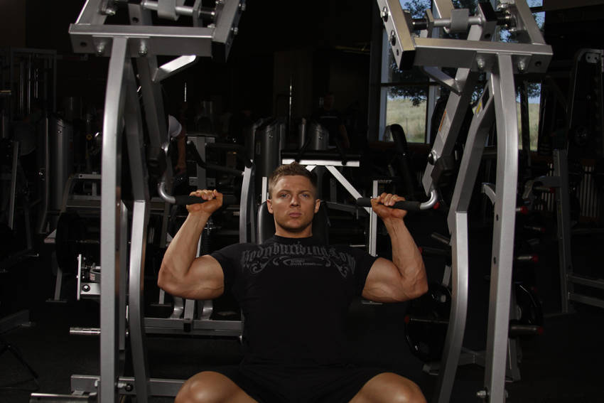Seated shoulder press