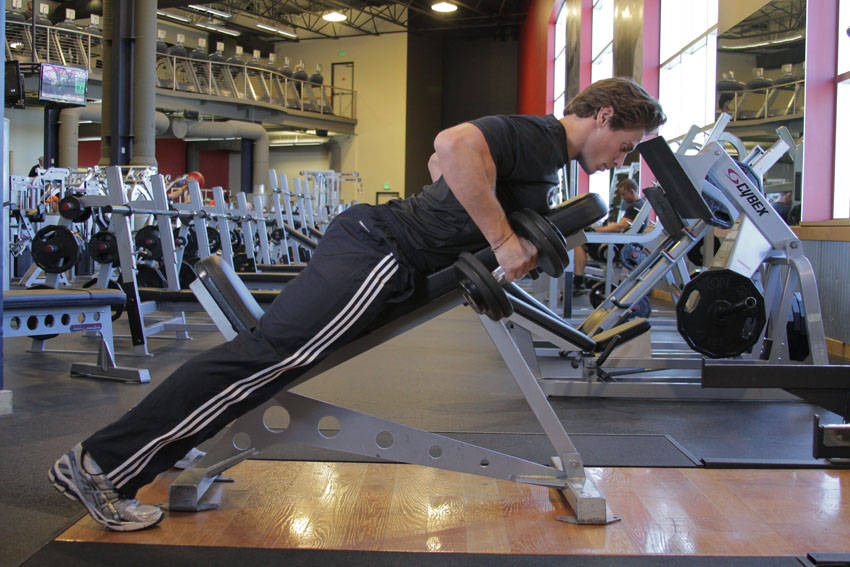 Single-arm chest-supported row — demonstration image 2