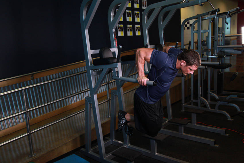 Dips - Chest Version — demonstration image 2