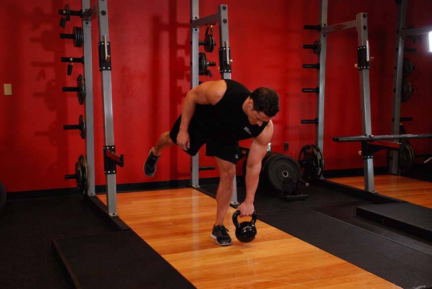 Kettlebell One-Legged Deadlift — demonstration image 2