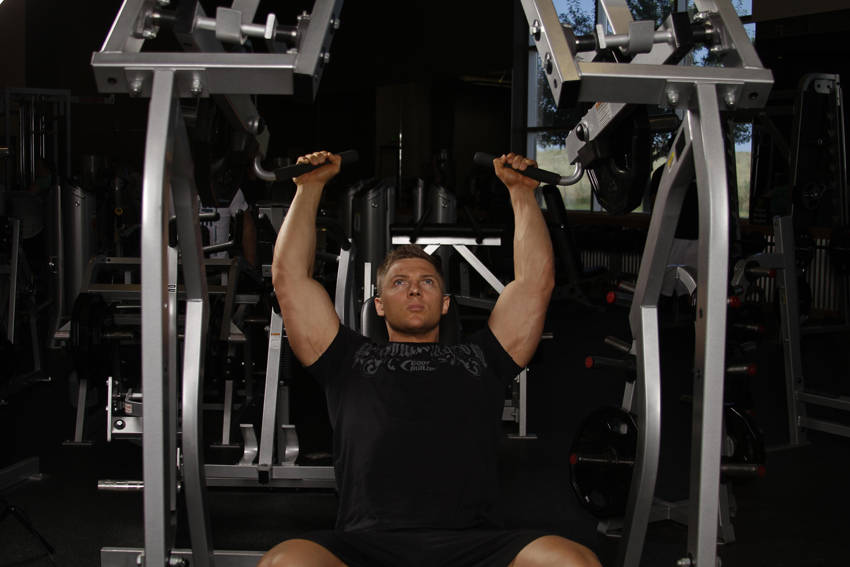 Leverage Shoulder Press — demonstration image 2