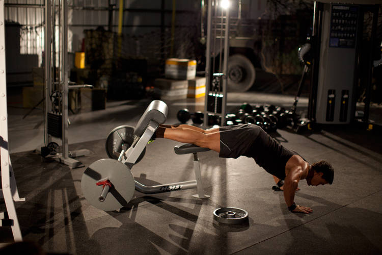Natural Glute Ham Raise — demonstration image 2
