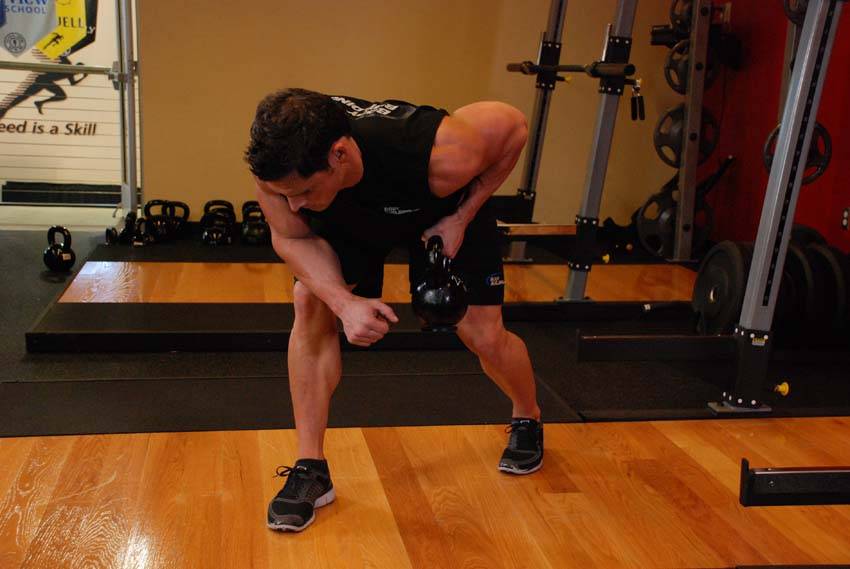 One-Arm Kettlebell Row — demonstration image 2